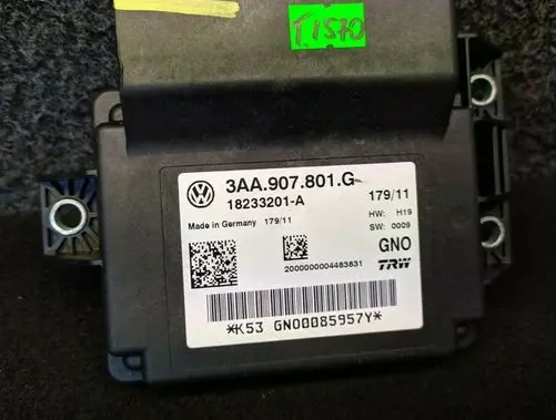 Volkswagen PASSAT B7 Hand brake control module 3AA907801G