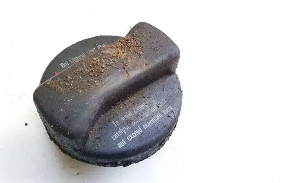 Volkswagen Golf IV Oil filler cap 026103485A