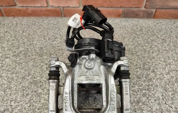 BMW X1 U11 Rear brake caliper 8837109