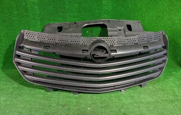 Opel Vivaro Front grill