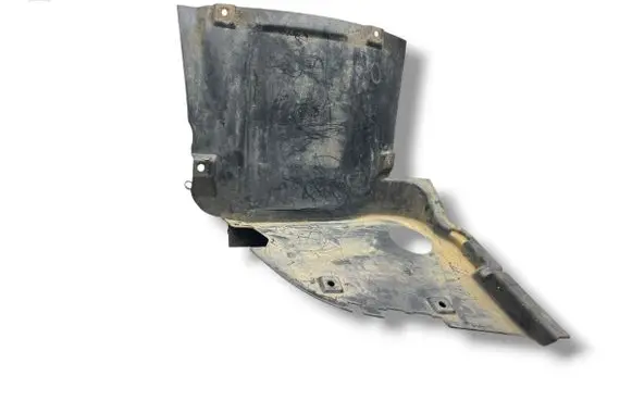 Front wheel arch liner splash guards