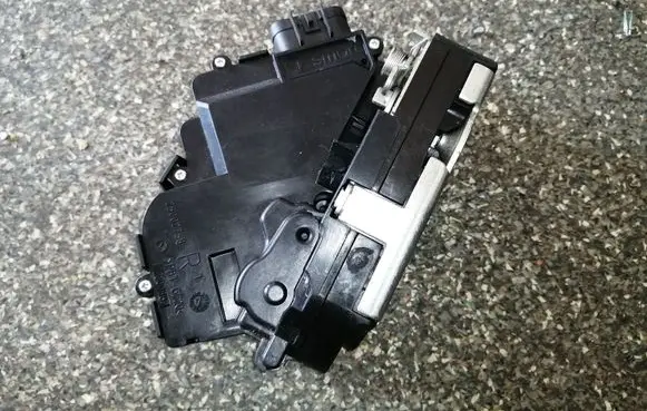 Smart ForTwo I Front door lock A4517200635