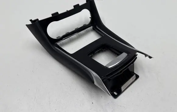 Infiniti Q30 Car ashtray trim H151018154 07065757