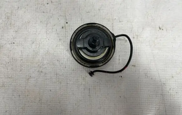 BMW 3 F30 F35 F31 Fuel tank filler cap 0609120215