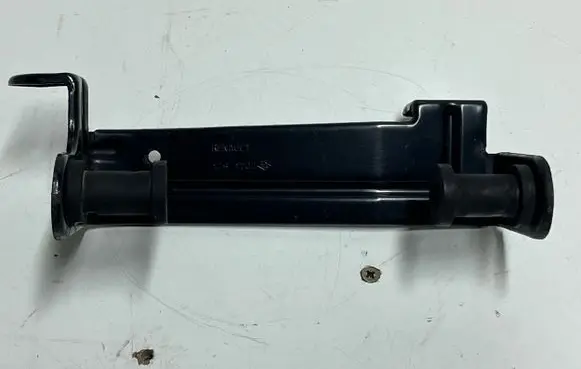 Renault Master II Air filter cleaner box bracket assembly 1291702