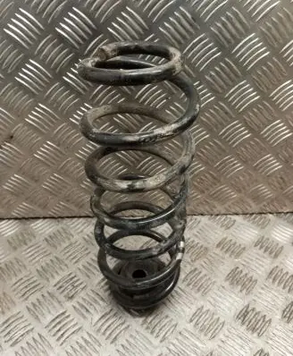 Volkswagen Golf IV Rear coil spring