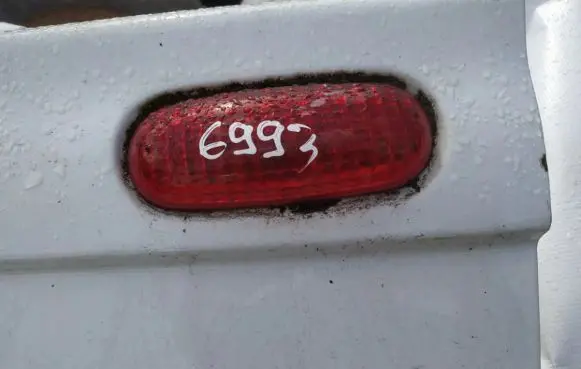 Opel Vivaro Third/center stoplight