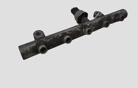 Citroen C5 Fuel main line pipe 9645689580