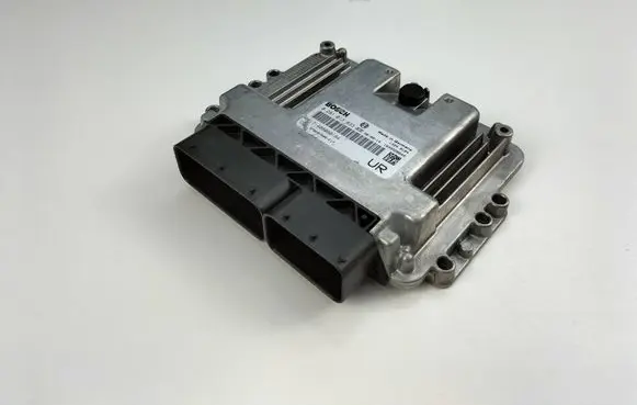 Honda CR-V Engine control unit/module 0281013633