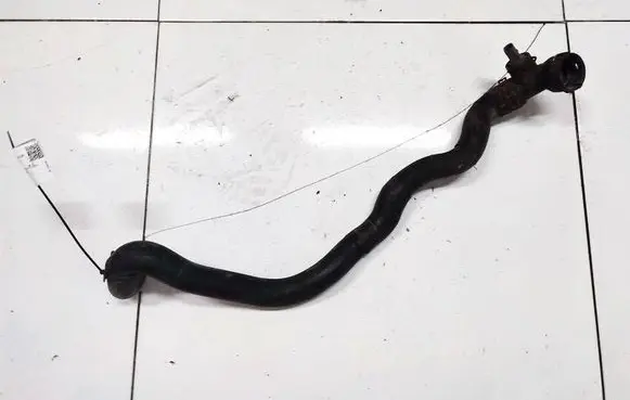 Volkswagen Golf IV Engine coolant pipe/hose 