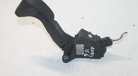 Toyota Auris E180 Accelerator throttle pedal 7811002120