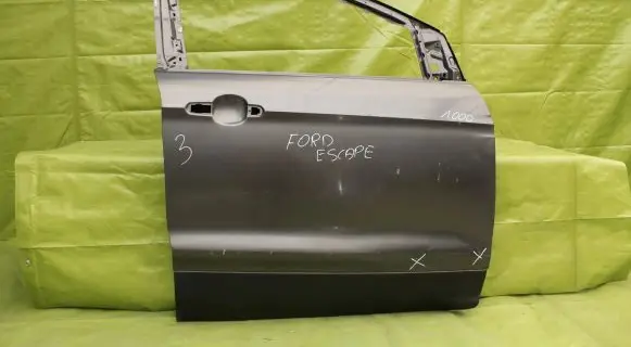 Ford Escape III Front door 000126