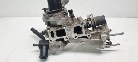 KIA Sorento EGR valve 284102F600 256102F600