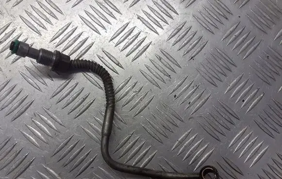 Nissan Note (E11) Turbo turbocharger oiling pipe/hose