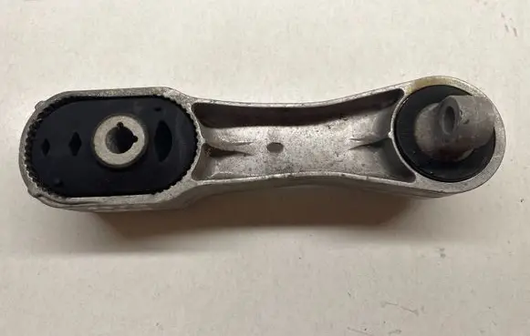 BMW X1 F48 F49 Engine mount bracket 6875190