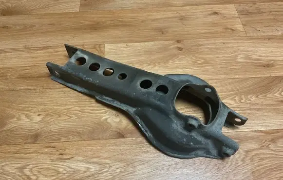 Rear control arm