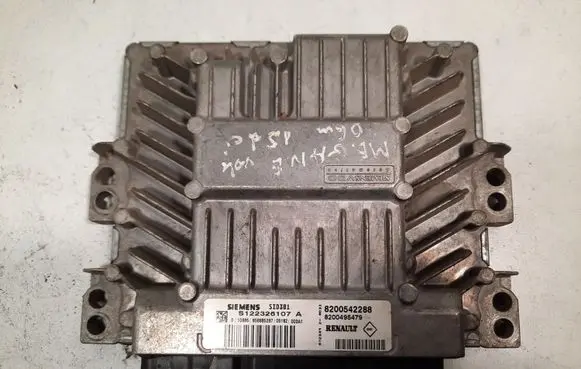 Renault Megane II Engine control unit/module S122326107A 8200542288 SID301