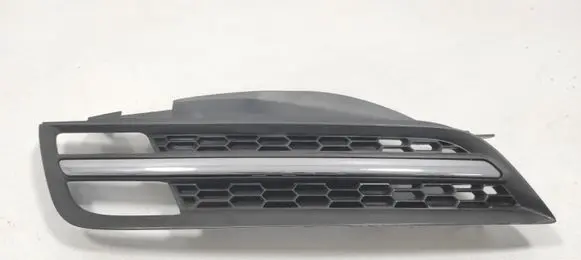 Nissan Micra Front fog light trim/grill 62320BC4