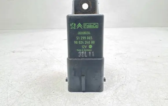 Citroen C3 Glow plug pre-heat relay 51299065 9802444080