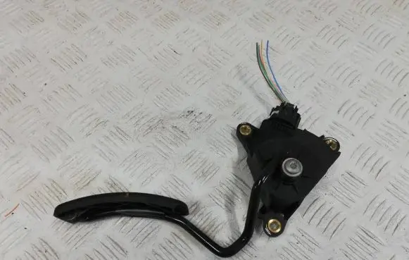 Renault Zoe Accelerator throttle pedal 180026336R 2447C 20117