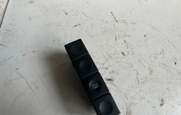 Ford Fiesta Windscreen/window heater switch 2S6T18C621AC