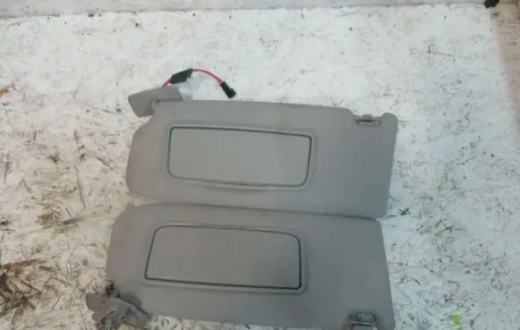 Volvo V50 Sun visor