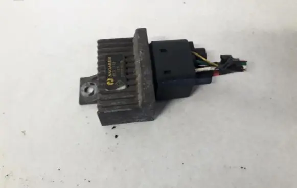 Volvo S40, V40 Glow plug pre-heat relay 7700115078