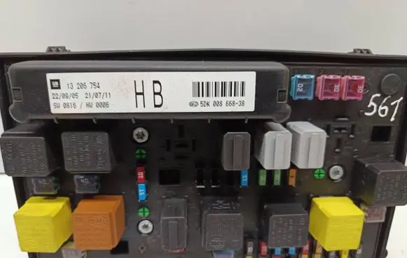 Opel Zafira B Fuse module 13206754 5DK00866838