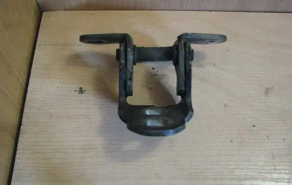 Dodge Avenger Front door upper hinge