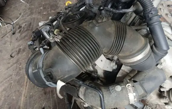 Audi A3 S3 8V Air intake hose/pipe 5Q0129654G
