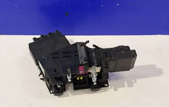 Mercedes-Benz ML W166 Fuse module A1665402450