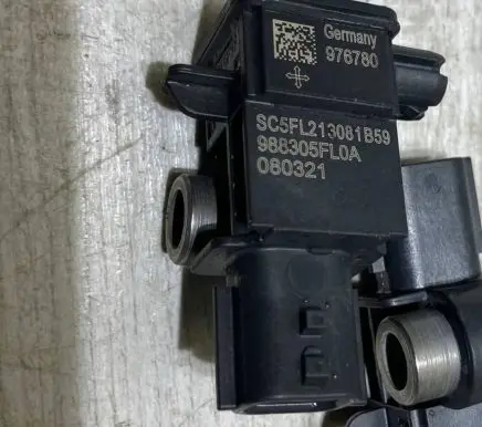Renault Clio V Airbag deployment crash/impact sensor 988305fl0a