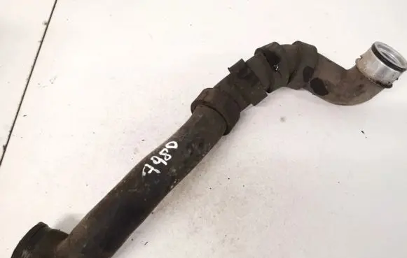 Mercedes-Benz C W203 Engine coolant pipe/hose