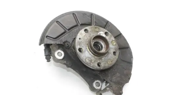 Volkswagen PASSAT CC Front wheel hub