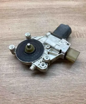 BMW 3 E90 E91 Front door window regulator motor 6927027 996624102