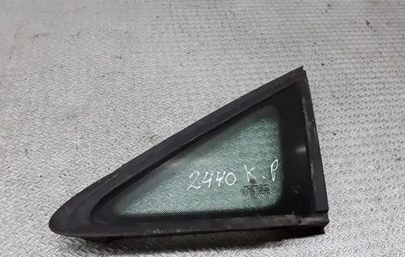 Volkswagen Caddy Front triangle window/glass 
