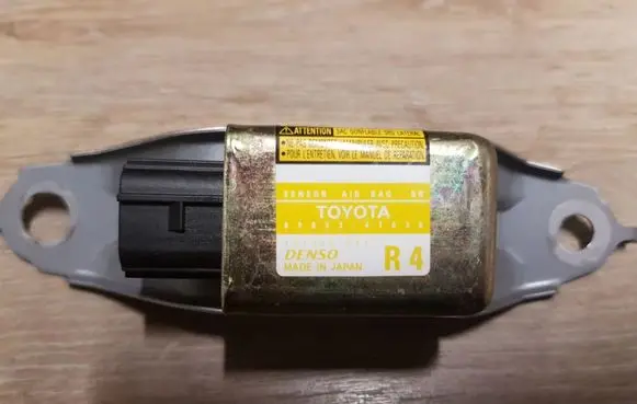 Toyota Prius (XW20) Airbag deployment crash/impact sensor 8983347030