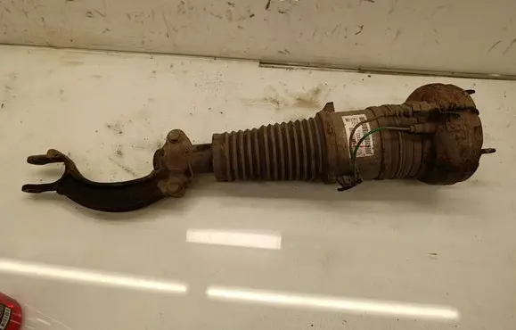 Audi A8 S8 D4 4H Front shock absorber/damper 4H0616039AD