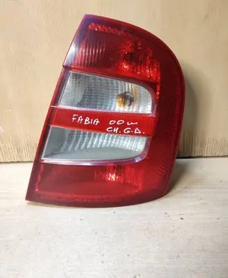 Skoda Fabia Mk1 (6Y) Rear/tail lights 6Y6945096
