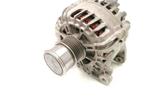 Volkswagen Golf Cross Generator/alternator 04E903021N