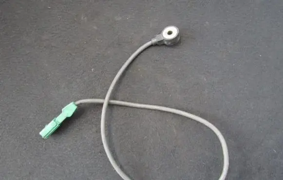 Volkswagen PASSAT B5 Detonation knock sensor 07d905377