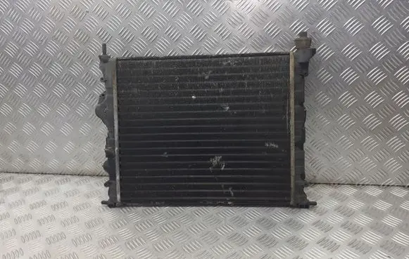Renault Clio II Coolant radiator 8200125767