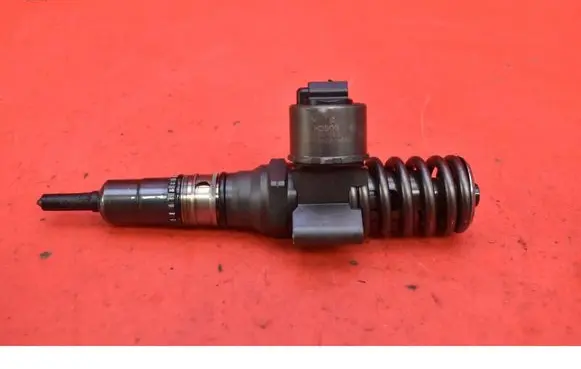 Skoda Octavia Mk2 (1Z) Fuel injector 03G130073G
