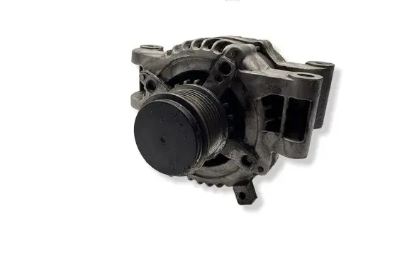 Toyota Avensis T250 Generator/alternator 12V100A