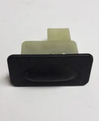 Renault Scenic I Tailgate glass/window release handle 8200000900