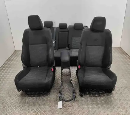Toyota Auris E180 Interior set 7201002480 7150302240