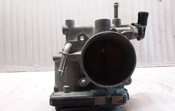 Subaru Legacy Throttle valve 16112AA010 11F050230