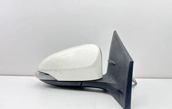 Toyota Auris E180 Front door electric wing mirror E11026983