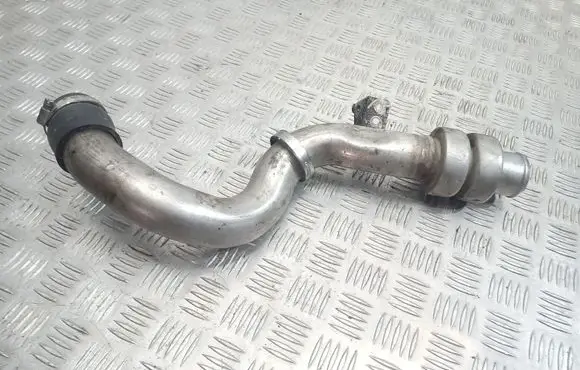 Land Rover Discovery 3 - LR3 Intercooler hose/pipe