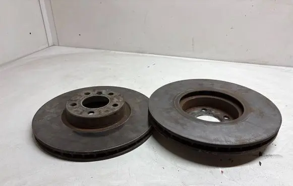 BMW 1 F40 Front brake disc 90R0200115